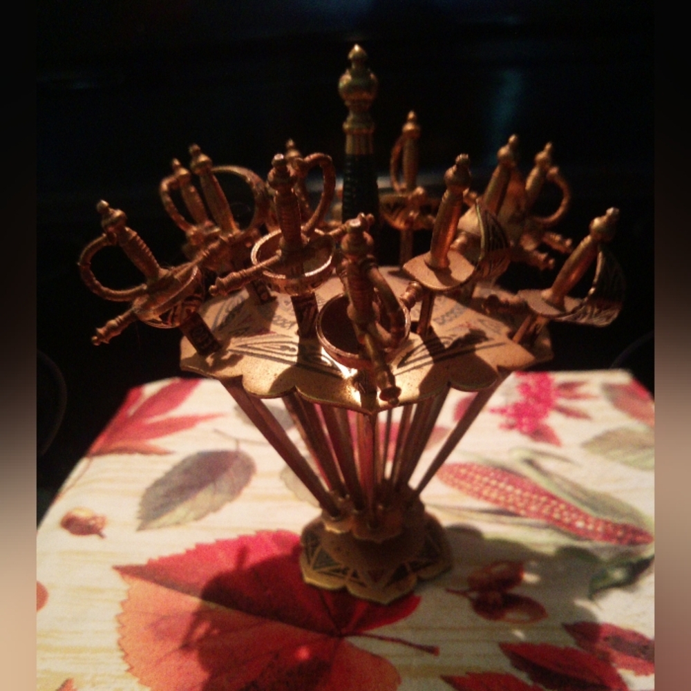 Vintage Toledo Spain Olive set with Damascus stand